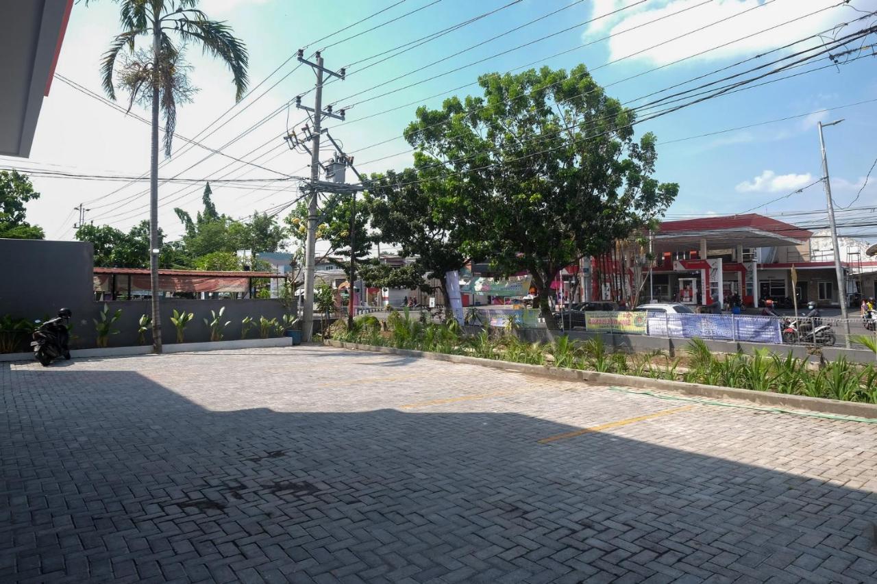 Sans Hotel Aurum Majapahit Semarang Kültér fotó